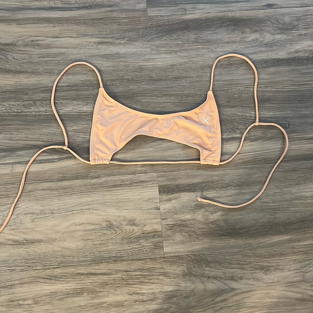 Boutine LA Bikini Top